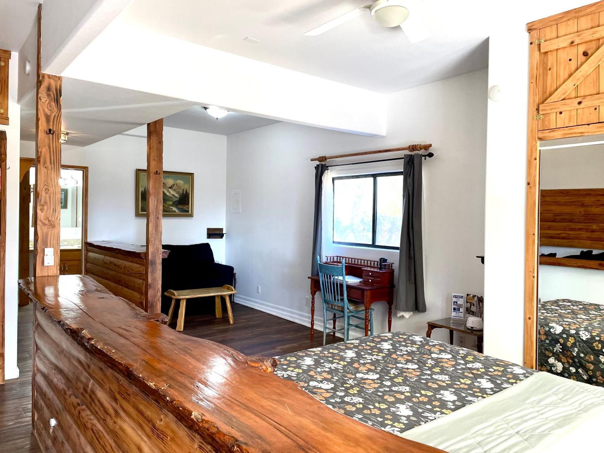 Sierra Mountain Lodge - Vacation Rentals - Yosemite オーウェニー エクステリア 写真