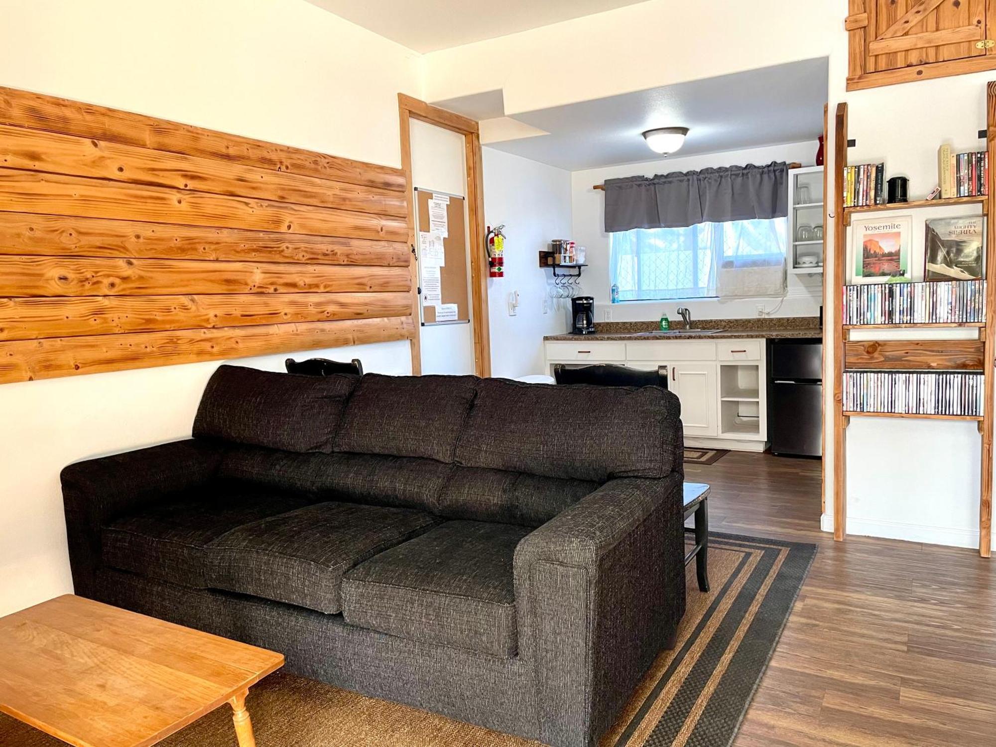 Sierra Mountain Lodge - Vacation Rentals - Yosemite オーウェニー エクステリア 写真