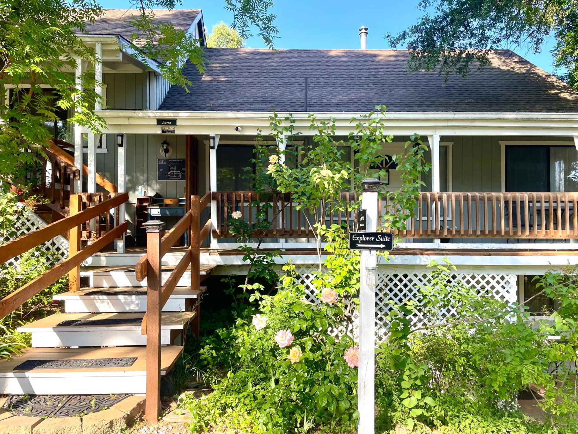 Sierra Mountain Lodge - Vacation Rentals - Yosemite オーウェニー エクステリア 写真