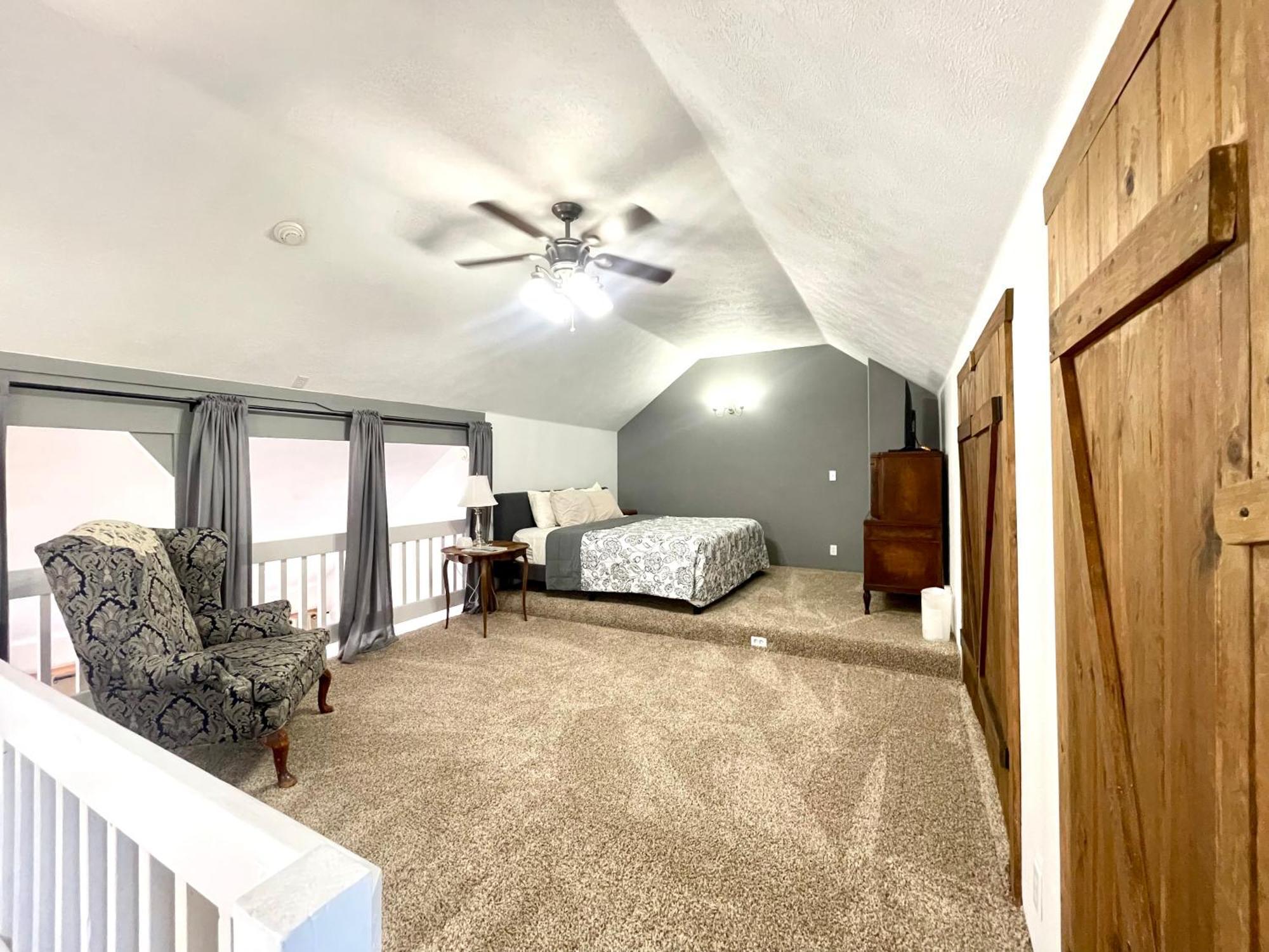 Sierra Mountain Lodge - Vacation Rentals - Yosemite オーウェニー エクステリア 写真