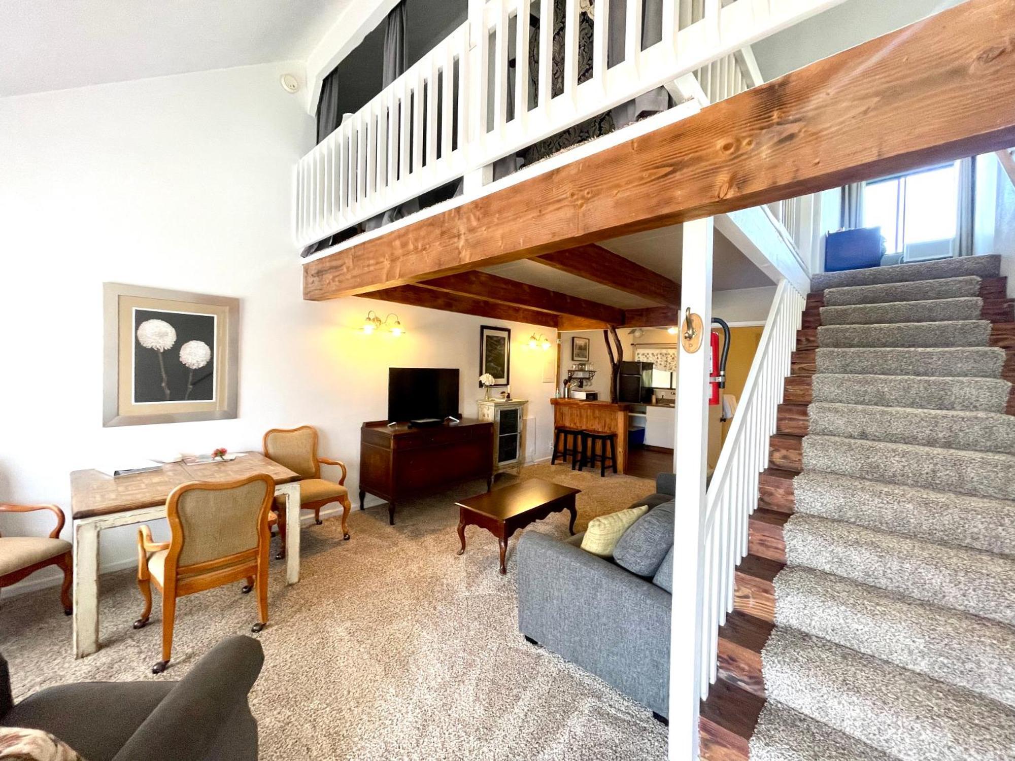 Sierra Mountain Lodge - Vacation Rentals - Yosemite オーウェニー エクステリア 写真