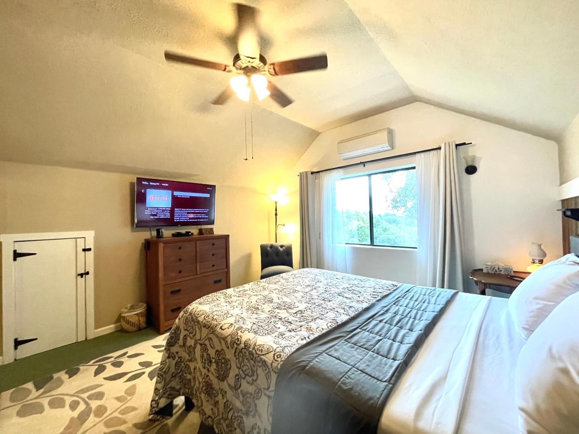Sierra Mountain Lodge - Vacation Rentals - Yosemite オーウェニー エクステリア 写真