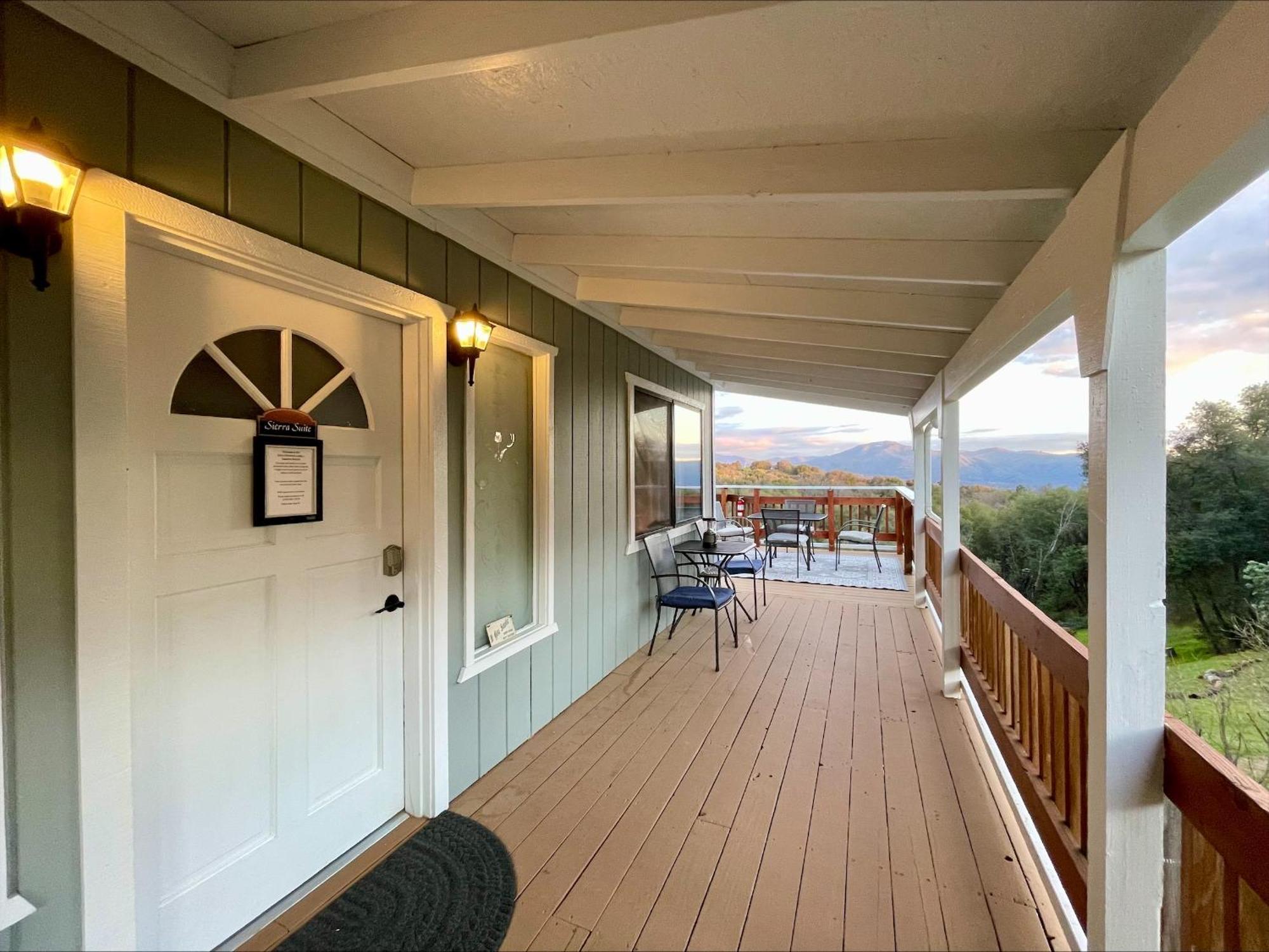 Sierra Mountain Lodge - Vacation Rentals - Yosemite オーウェニー エクステリア 写真