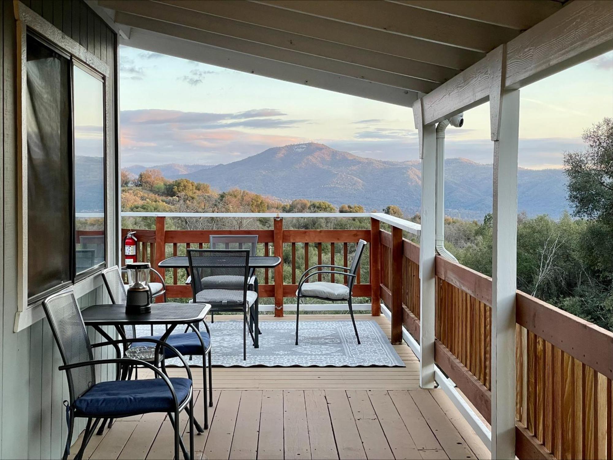 Sierra Mountain Lodge - Vacation Rentals - Yosemite オーウェニー エクステリア 写真