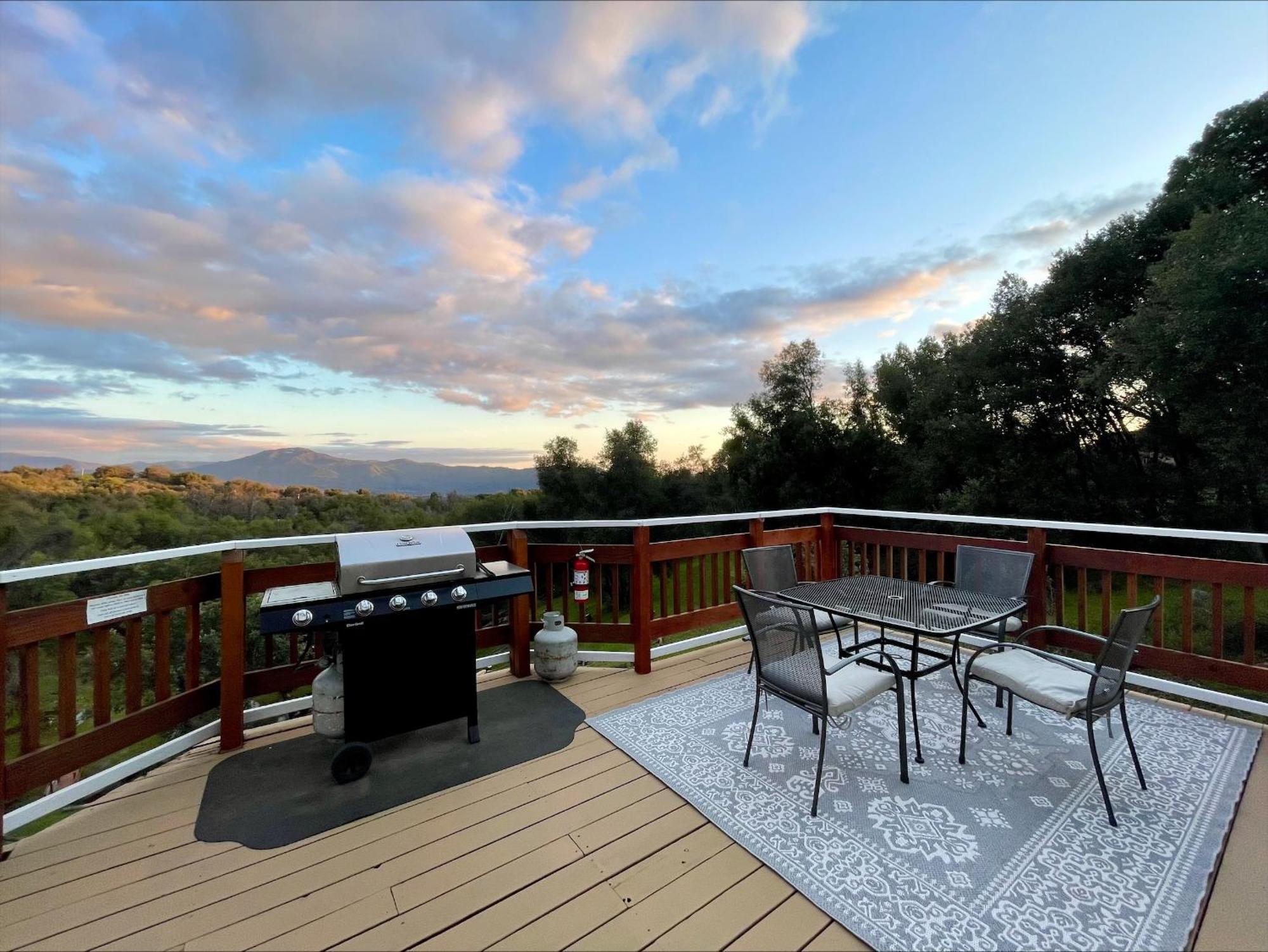 Sierra Mountain Lodge - Vacation Rentals - Yosemite オーウェニー エクステリア 写真