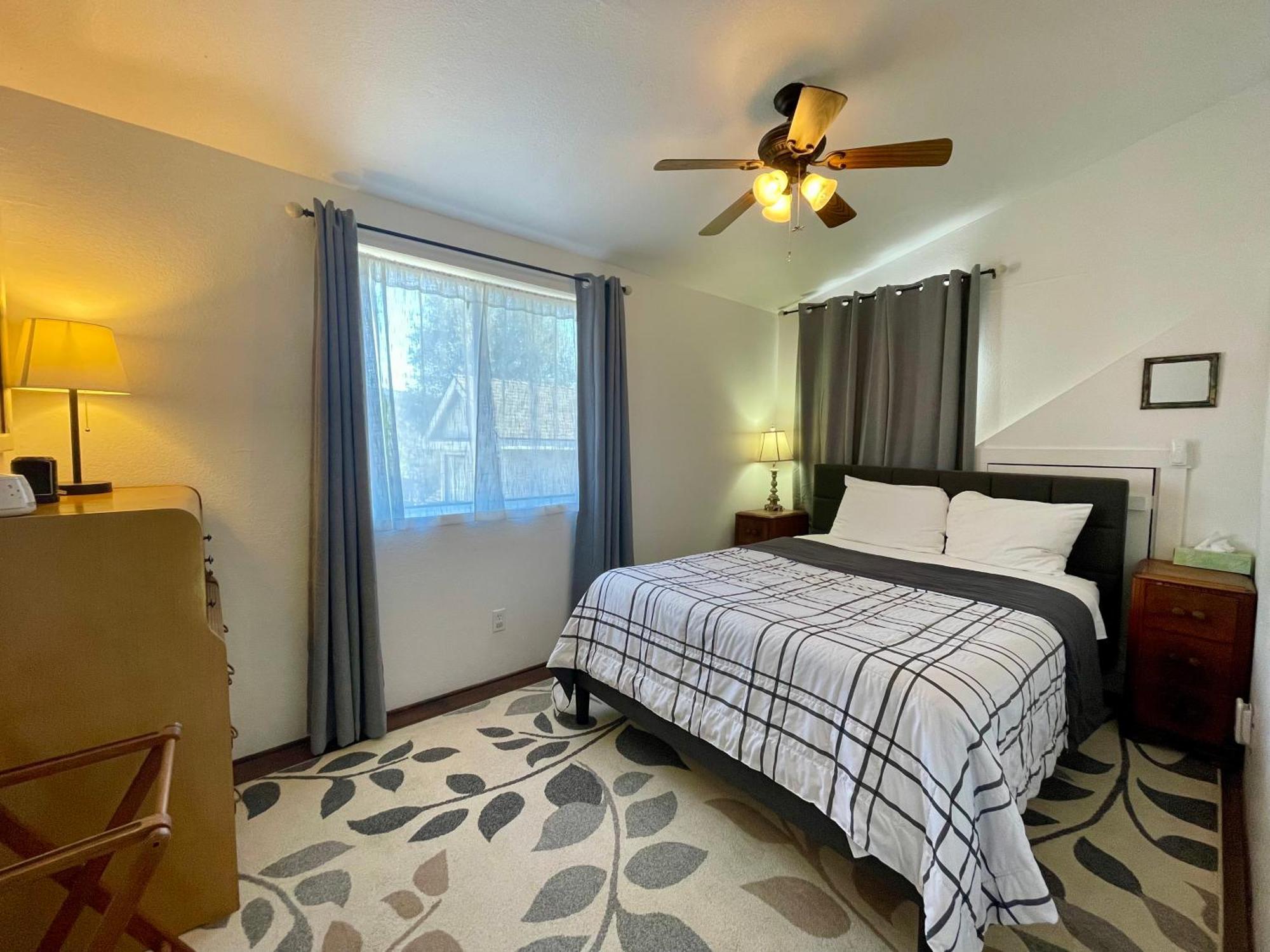 Sierra Mountain Lodge - Vacation Rentals - Yosemite オーウェニー エクステリア 写真